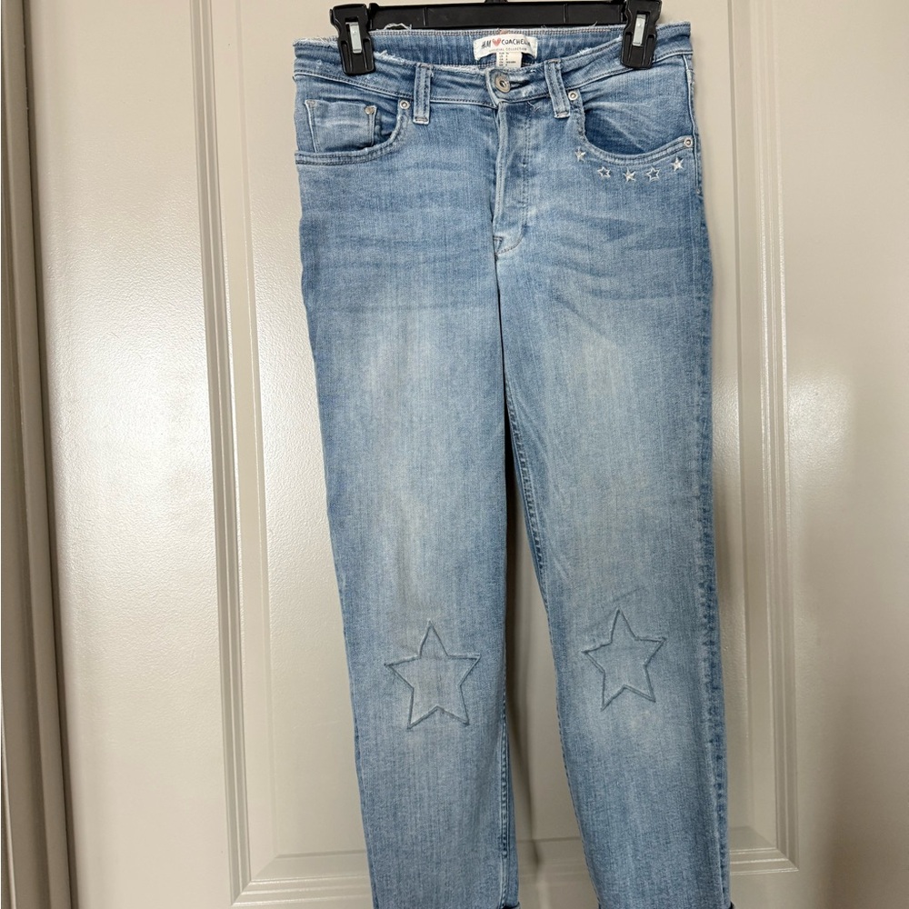H&M Blue Ankle Cropped Jeans with Distressed Details